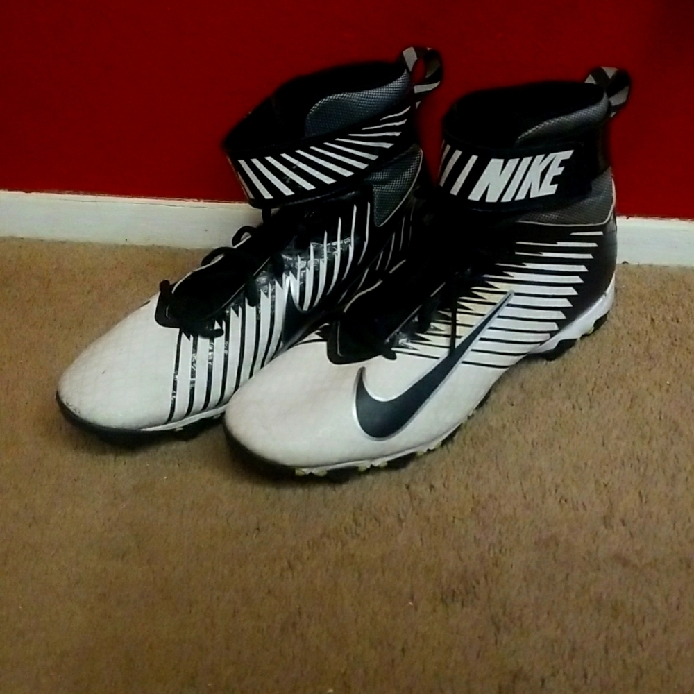 Nike STRIKE Fast Flex Football Cleats